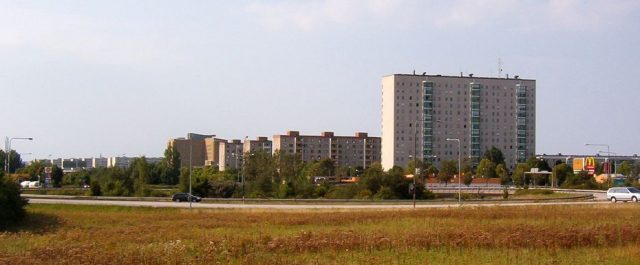 Självvald segregation och tvångsintegration