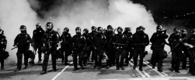 Undantagstillståndet – Kontrarevolutionens myt