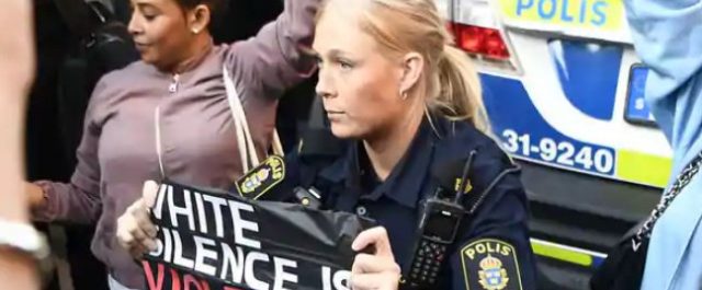 Om dissidenters och karyatiders psykologi