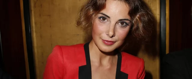 Frejdig fransyska gör upp med hysterierna